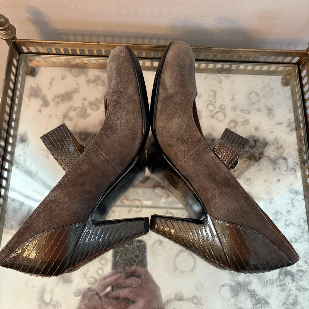 Sofft Shoes Womens Size 8.5‎ Taupe Gray Mary Jane Heels Suede Croc Strap Buckle